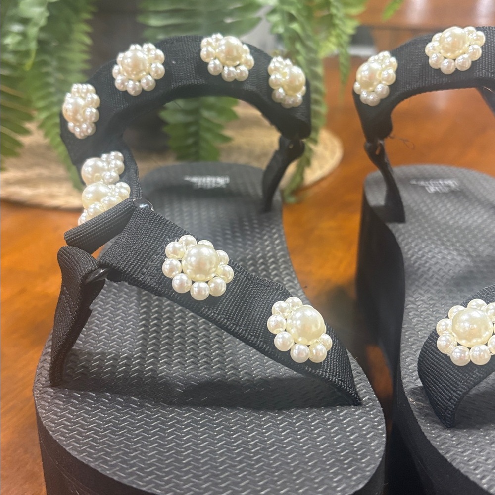 Black Sandals with Pearl Embellishments - Picture 6 of 7